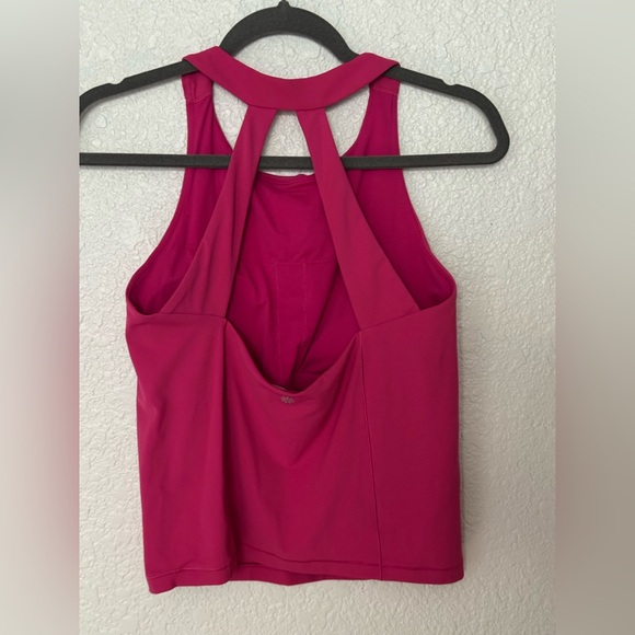 Athleta Limitless Keyhole Tank in a fuchsia size M - Picture 2 of 4